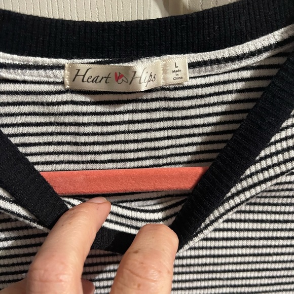 Striped Casual comfy cotton fitted tshirt. - Picture 3 of 3